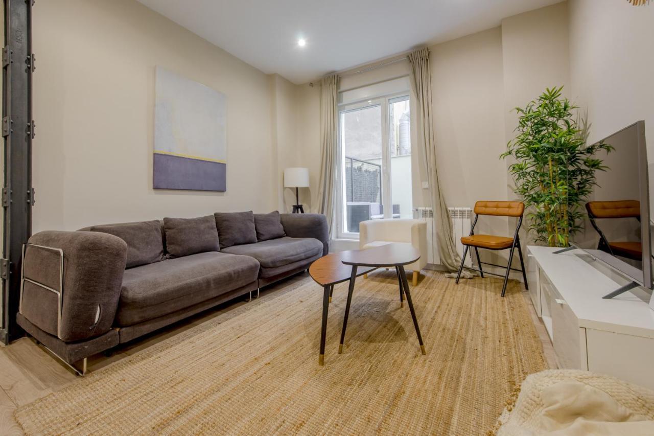 Acogedor Apt 3 Habitaciones Y Terraza En El Centro Мадрид Экстерьер фото
